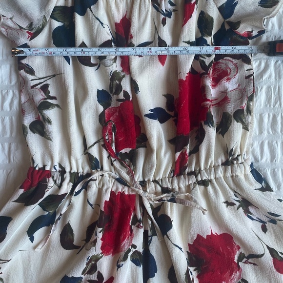 🌟 L’Atiste Romper | Size L| Chic & Flattering 💃 Perfect for day to night look - Picture 9 of 9